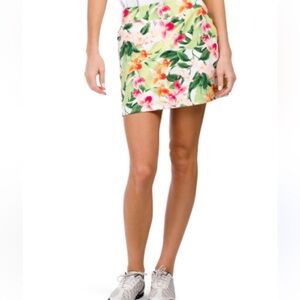 NWOT TOMMY BAHAMA Everyday Active Tropical Print Skort